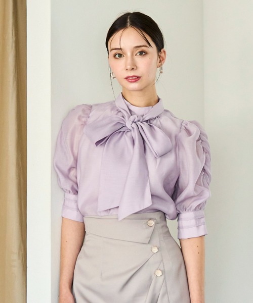 31 Sons de mode（トランテアン　ソン　ドゥ　モード）の「2025秋冬新作 シャーリングシアーボウタイブラウス（シャツ/ブラウス・レディース・ラベンダー/グリーン/オフホワイト・ﾌﾘ-）」の6枚目の写真