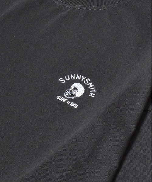 Sunny Smith（サニースミス）の「【SUNNY SMITH】Smith Signature ワンポイント刺繍ロングスリーブTシャツ（Tシャツ/カットソー・メンズ・ホワイト/チャコールグレー・LARGE/MEDIUM）」の16枚目の写真