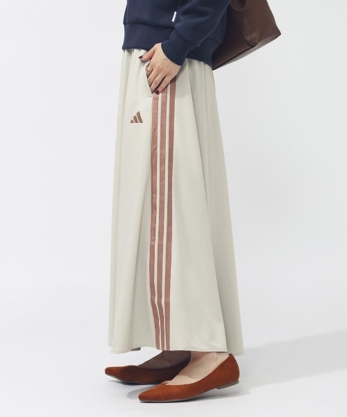 adidas(アディダス)の「アディダス adidas スリーストライプス KN スカート(その他パンツ・レディース・ホワイト/ネイビー・S/M/L)」の5枚目の写真
