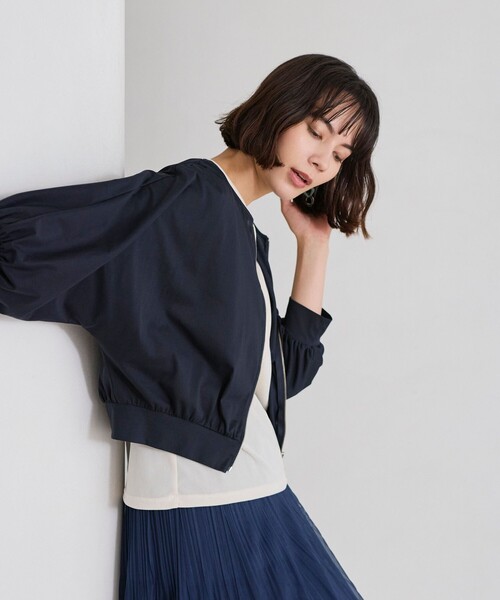 BIANCA（ビアンカ）の「【着回し抜群】エアリータッチカットソーブルゾン（Tシャツ/カットソー・レディース・ネイビー/オフホワイト・38）」の2枚目の写真
