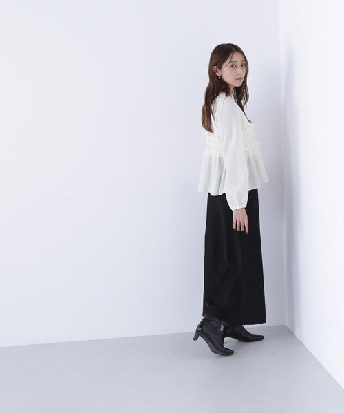 NATURAL BEAUTY BASIC（ナチュラルビューティーベーシック）の「◇Ｖネックシャーリングペプラムブラウス（シャツ/ブラウス・レディース・ダークブラウン/オフホワイト・SMALL/MEDIUM）」の12枚目の写真