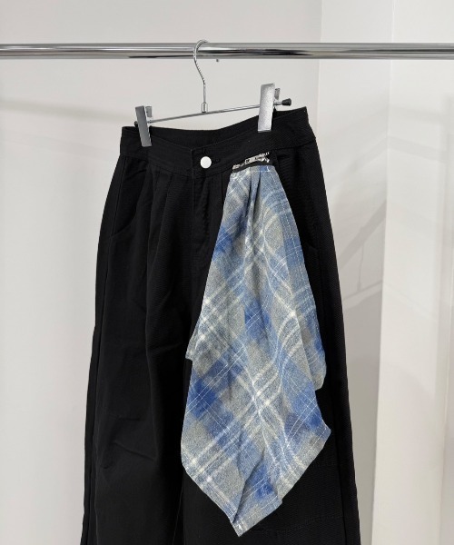 Never mind the XU / Chikashitsu+（ネバーマインド ザ エックスユー / チカシツプラス）の「【Nerd out XU】waist scarf denim wide pants / 【ナードアウトエックスユー】ウエストスカーフワイドデニムパンツ（デニムパンツ・メンズ・ブラック・M）」の15枚目の写真