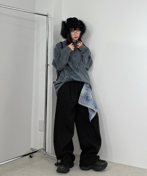 Never mind the XU / Chikashitsu+（ネバーマインド ザ エックスユー / チカシツプラス）の「【Nerd out XU】waist scarf denim wide pants / 【ナードアウトエックスユー】ウエストスカーフワイドデニムパンツ（デニムパンツ・メンズ・ブラック・M）」の4枚目の写真