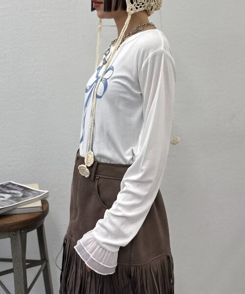 w closet（ダブルクローゼット）の「【25AW】袖フリルリボンロングTシャツ（Tシャツ/カットソー・レディース・オフホワイト/グレー/チャコールグレー/イエロー/パープル・FREE）」の6枚目の写真