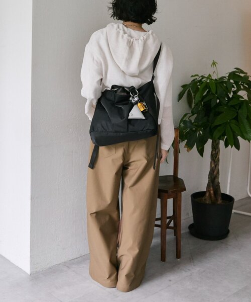 イアパピヨネ　アジャスタートートバッグ　横型 ear PAPILLONNER｜《インフルエンサーouchi企画》アジャスター