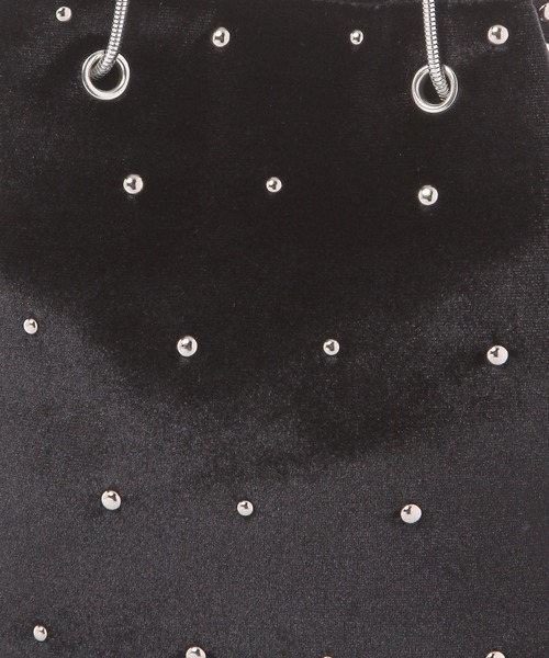 LAKOLE（ラコレ）の「ベロアスタッズ巾着バッグ / 587760（ショルダーバッグ・レディース・アイボリー/ブラック/ライトブルー・FREE）」の16枚目の写真