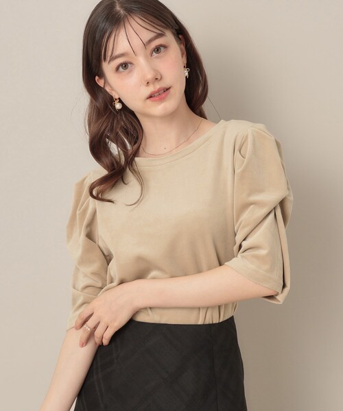 couture brooch(クチュールブローチ)の「ベロア5分袖Tシャツ(Tシャツ/カットソー・レディース・ブラック/ベージュ・40/38)」の1枚目の写真