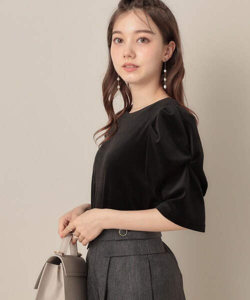 couture brooch(クチュールブローチ)の「ベロア5分袖Tシャツ(Tシャツ/カットソー・レディース・ブラック/ベージュ・40/38)」の2枚目の写真