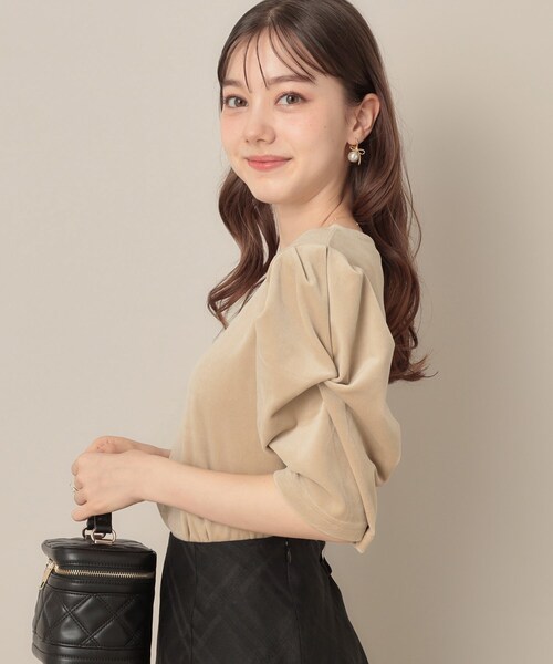 couture brooch(クチュールブローチ)の「ベロア5分袖Tシャツ(Tシャツ/カットソー・レディース・ブラック/ベージュ・40/38)」の8枚目の写真