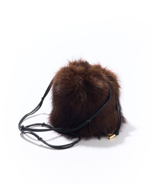 La boutique BonBon（ラブティックボンボン）の「【ヴィオラドーロ】ラクーンファー巾着ポシェット（トートバッグ・レディース・ブラウン・FREE）」の17枚目の写真