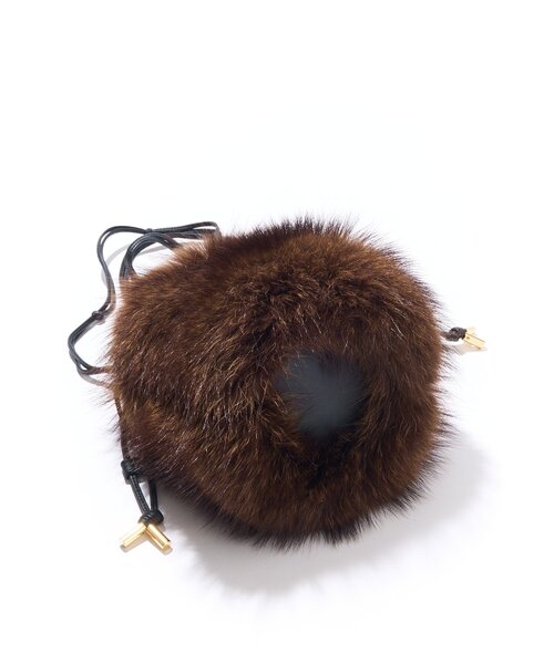 La boutique BonBon（ラブティックボンボン）の「【ヴィオラドーロ】ラクーンファー巾着ポシェット（トートバッグ・レディース・ブラウン・FREE）」の19枚目の写真