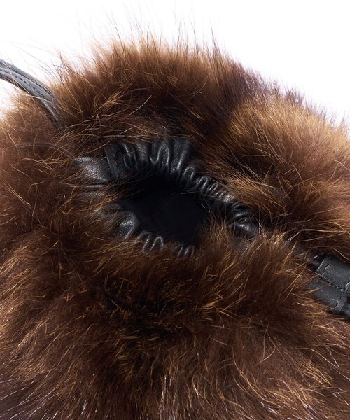 La boutique BonBon（ラブティックボンボン）の「【ヴィオラドーロ】ラクーンファー巾着ポシェット（トートバッグ・レディース・ブラウン・FREE）」の20枚目の写真