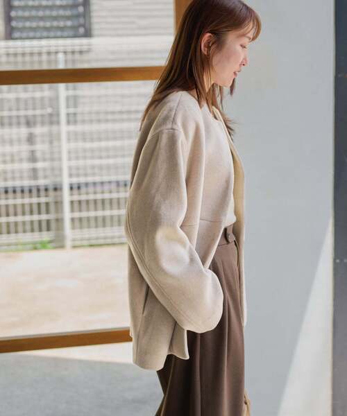 JOURNAL STANDARD relume（ジャーナルスタンダード　レリューム）の「《追加》スーパーファインビーバークルーネックコート（ノーカラーコート・レディース・ブラック/ベージュ/ブルー/ブラック系その他・38/36）」の19枚目の写真