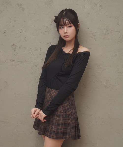 M DOLLY(エムドリー)の「half heart vortice tops/ハーフハートヴォルティチェトップス(Tシャツ/カットソー・レディース・グレー/ブラック・FREE)」の4枚目の写真
