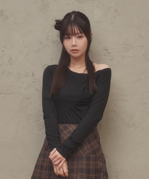 M DOLLY(エムドリー)の「half heart vortice tops/ハーフハートヴォルティチェトップス(Tシャツ/カットソー・レディース・グレー/ブラック・FREE)」の6枚目の写真