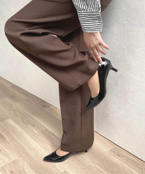 MAMIAN(マミアン)の「iCoN COLORS / ポインテッドトゥ パンプス (5.0cmヒール)(パンプス・レディース・ブラック/グレイッシュベージュ/ブラック系その他/ベージュ系その他/シルバー・23.5cm/24.0cm/24.5cm/23.0cm/22.5cm/25.0cm)」の3枚目の写真