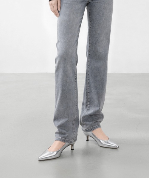 MAMIAN(マミアン)の「iCoN COLORS / ポインテッドトゥ パンプス (5.0cmヒール)(パンプス・レディース・ブラック/グレイッシュベージュ/ブラック系その他/ベージュ系その他/シルバー・23.5cm/24.0cm/24.5cm/23.0cm/22.5cm/25.0cm)」の11枚目の写真