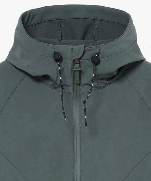 AIGLE(エーグル)の「ソフトシェル フリースジャケット(ブルゾン・メンズ・グレー/ブラック・XL/M/S/L)」の5枚目の写真