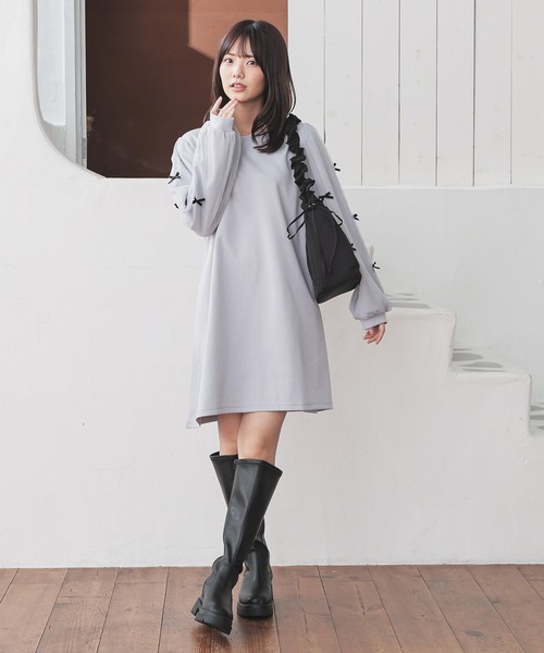 Honeys（ハニーズ）の「ギャザーショルダーバッグ（ショルダーバッグ・レディース・アイボリー/グレイッシュベージュ/ブラック/ブルーグレー・FREE）」の5枚目の写真