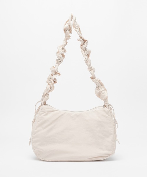 Honeys（ハニーズ）の「ギャザーショルダーバッグ（ショルダーバッグ・レディース・アイボリー/グレイッシュベージュ/ブラック/ブルーグレー・FREE）」の14枚目の写真