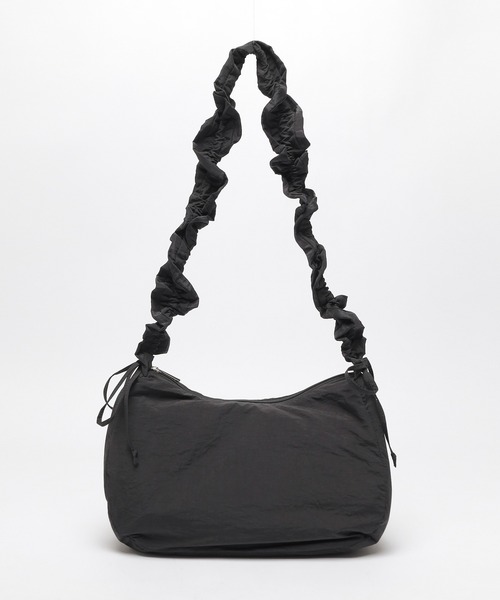 Honeys（ハニーズ）の「ギャザーショルダーバッグ（ショルダーバッグ・レディース・アイボリー/グレイッシュベージュ/ブラック/ブルーグレー・FREE）」の18枚目の写真