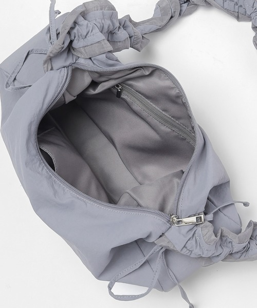 Honeys（ハニーズ）の「ギャザーショルダーバッグ（ショルダーバッグ・レディース・アイボリー/グレイッシュベージュ/ブラック/ブルーグレー・FREE）」の22枚目の写真