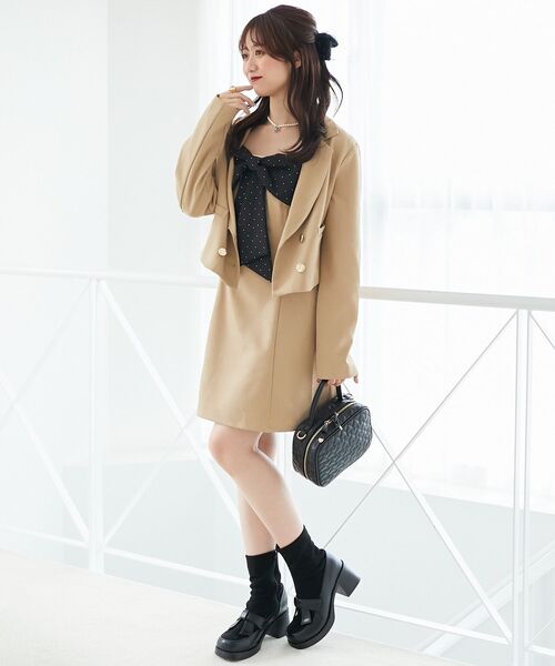 MAJESTIC LEGON（マジェスティックレゴン）の「ダブルブレストショートジャケット（その他アウター・レディース・ベージュ/グレー系その他/ブラック・MEDIUM）」の5枚目の写真