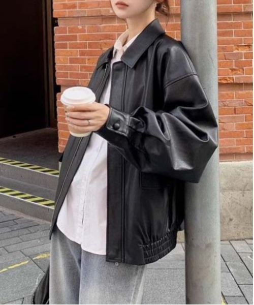 WEGO（ウィゴー）の「WEGO/オーバーサイズフェイクレザージャケット/アウター（ブルゾン・レディース・ブラウン/ブラック・MEDIUM）」の3枚目の写真