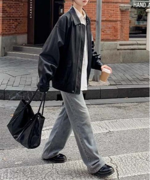 WEGO（ウィゴー）の「WEGO/オーバーサイズフェイクレザージャケット/アウター（ブルゾン・レディース・ブラウン/ブラック・MEDIUM）」の6枚目の写真