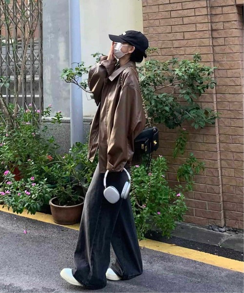 WEGO（ウィゴー）の「WEGO/オーバーサイズフェイクレザージャケット/アウター（ブルゾン・レディース・ブラウン/ブラック・MEDIUM）」の14枚目の写真