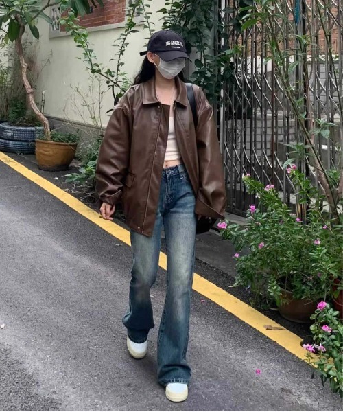 WEGO（ウィゴー）の「WEGO/オーバーサイズフェイクレザージャケット/アウター（ブルゾン・レディース・ブラウン/ブラック・MEDIUM）」の16枚目の写真