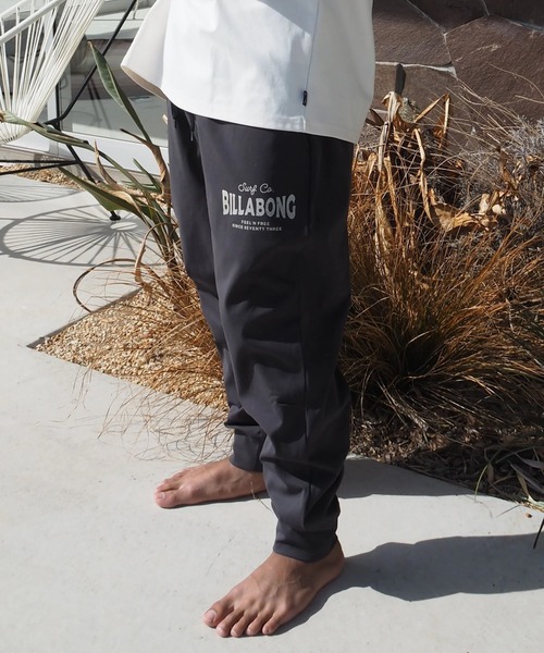 BILLABONG(ビラボン)の「BILLABONG メンズ WARM SOFTTY セットアップ PANTS 【2025年秋冬モデル】/ビラボンセットアップ対応水陸両用速乾UVケアウエストゴムジョガーパンツ(水着)(スウェットパンツ・メンズ・クリーム/ブラック系その他・X-LARGE/MEDIUM/LARGE)」の2枚目の写真