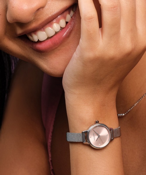 OLIVIA BURTON(オリビアバートン)の「「OLIVIA BURTON/オリビアバートン」 クラシック - ミニダイアル シルバー メッシュ 23mm(アナログ腕時計・メンズ・ターコイズブルー/ベビーピンク・FREE)」の8枚目の写真