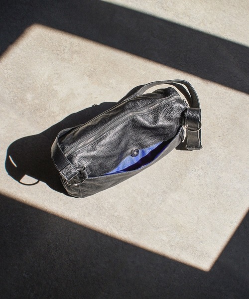 ROSE BUD（ローズバッド）の「(BEAURE)LEATHER BIG SHOULDER BAG（ショルダーバッグ・レディース・ブラック/ブラウン・ONE SIZE）」の16枚目の写真