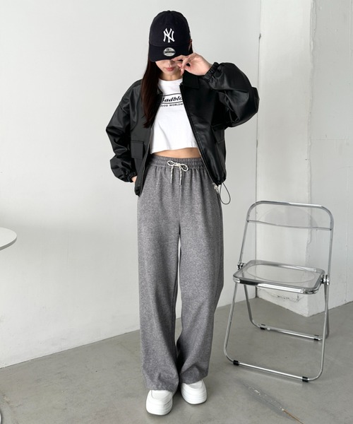 CLEA(クレア)の「ワイドストレートスウェットパンツ(スウェットパンツ・レディース・オートミール/ネイビー/グレー/ブラック/アイボリー・M)」の21枚目の写真