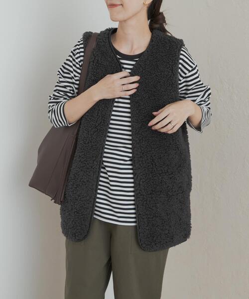 URBAN RESEARCH DOORS（アーバンリサーチドアーズ）の「リバーシブルボアベスト（その他アウター・レディース・チャコールグレー/ベージュ系その他・MEDIUM）」の12枚目の写真