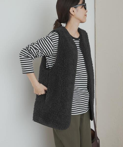 URBAN RESEARCH DOORS（アーバンリサーチドアーズ）の「リバーシブルボアベスト（その他アウター・レディース・チャコールグレー/ベージュ系その他・MEDIUM）」の15枚目の写真