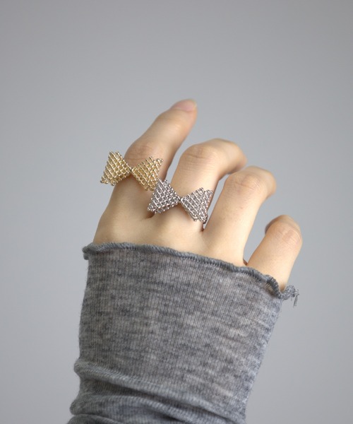 Vini（ヴィニ）の「3D ribbon ビーズ リング　( フリーサイズ )（リング・レディース・シルバー/ゴールド・FREE）」の12枚目の写真