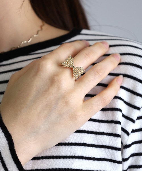 Vini（ヴィニ）の「3D ribbon ビーズ リング　( フリーサイズ )（リング・レディース・シルバー/ゴールド・FREE）」の13枚目の写真