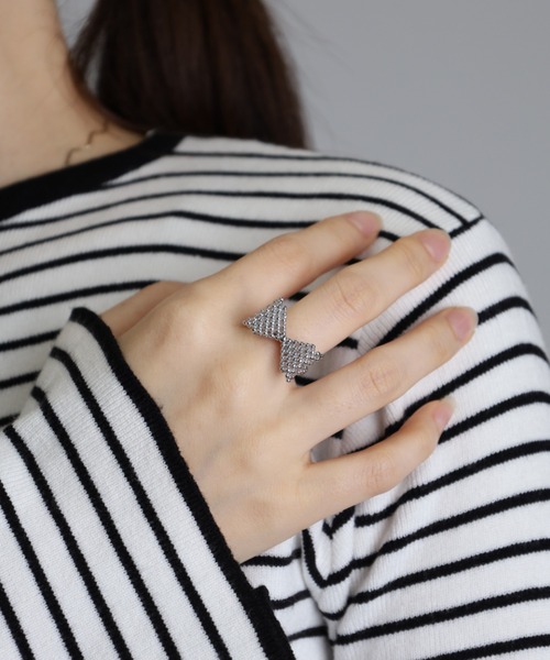 Vini（ヴィニ）の「3D ribbon ビーズ リング　( フリーサイズ )（リング・レディース・シルバー/ゴールド・FREE）」の15枚目の写真