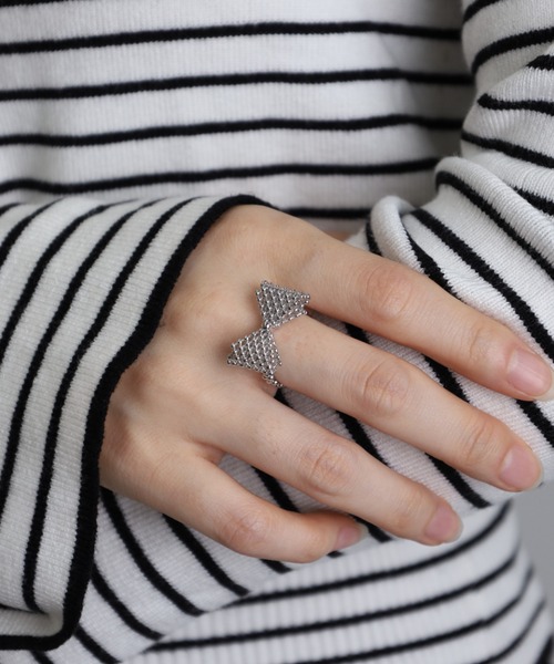 Vini（ヴィニ）の「3D ribbon ビーズ リング　( フリーサイズ )（リング・レディース・シルバー/ゴールド・FREE）」の16枚目の写真