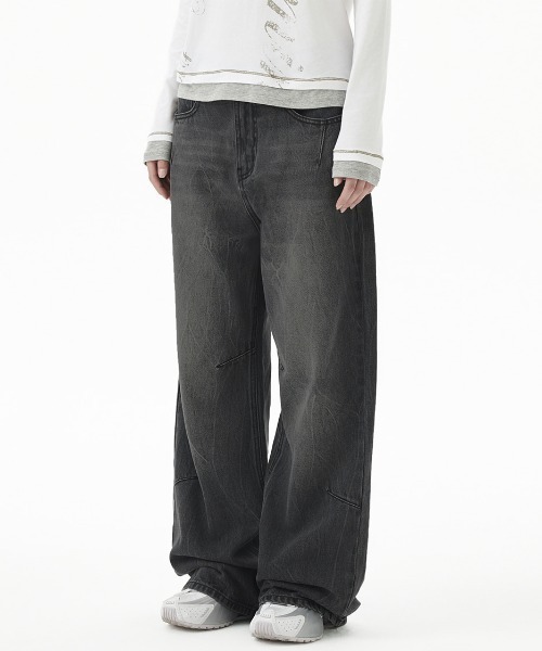MAHAGRID(マハグリッド)の「『mahagrid/マハグリッド』WASHED DART DENIM PT/ウォッシュドダートデニムパンツ(デニムパンツ・メンズ・ブルー/ブラック・S/M)」の1枚目の写真