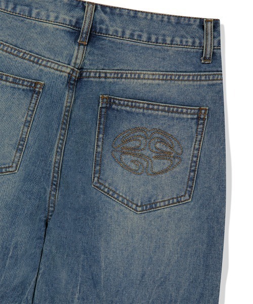 MAHAGRID(マハグリッド)の「『mahagrid/マハグリッド』WASHED DART DENIM PT/ウォッシュドダートデニムパンツ(デニムパンツ・メンズ・ブルー/ブラック・S/M)」の14枚目の写真