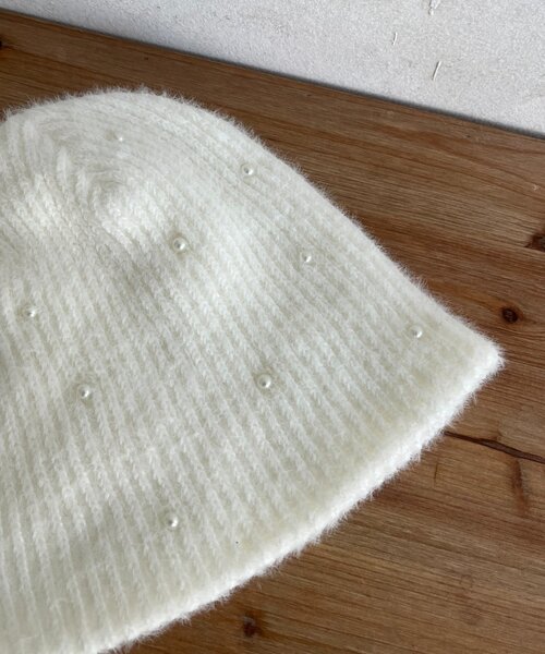 prose verse(プロズヴェール)の「【SAPON】ふわふわパールニットビーニー(キャップ・レディース・ブラック/オフホワイト・FREE)」の4枚目の写真