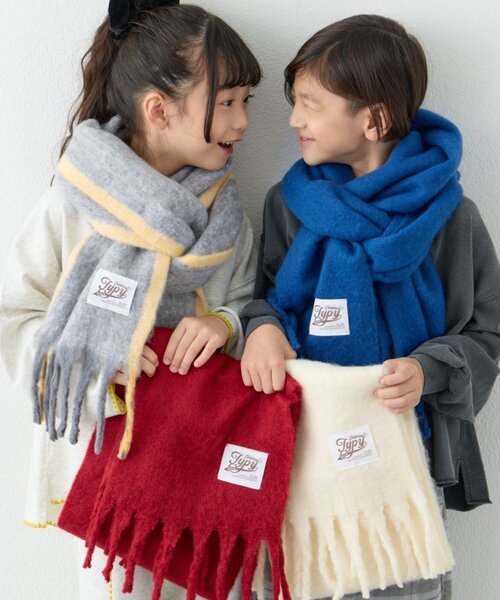 CIAOPANIC TYPY（チャオパニックティピー）の「【KIDS】静電気防止洗える太フリンジマフラー(OSORO)（マフラー・キッズ・グレー/オフホワイト/レッド/ブルー・ONE SIZE）」の2枚目の写真