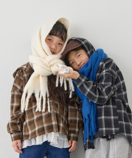CIAOPANIC TYPY（チャオパニックティピー）の「【KIDS】静電気防止洗える太フリンジマフラー(OSORO)（マフラー・キッズ・グレー/オフホワイト/レッド/ブルー・ONE SIZE）」の7枚目の写真