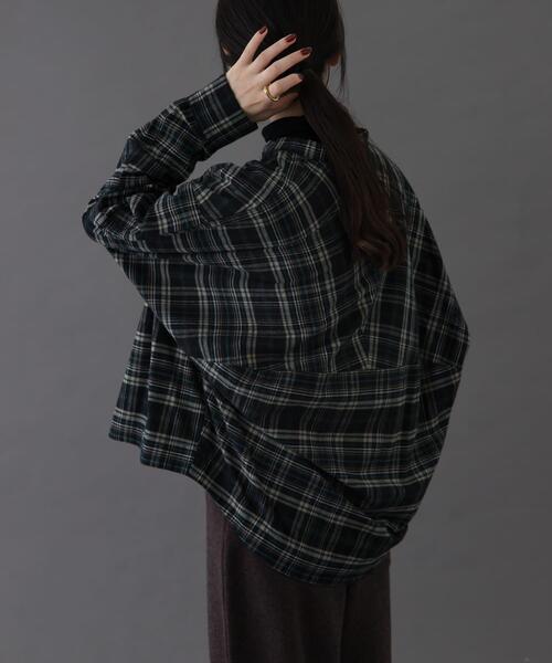 FORK&SPOON（フォークアンドスプーン）の「FORK&SPOON　ブラッシュドチェックシャツ（シャツ/ブラウス・レディース・ベージュ系その他/ブラック系その他・1）」の4枚目の写真