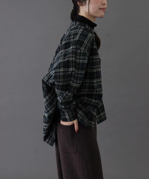 FORK&SPOON（フォークアンドスプーン）の「FORK&SPOON　ブラッシュドチェックシャツ（シャツ/ブラウス・レディース・ベージュ系その他/ブラック系その他・1）」の6枚目の写真