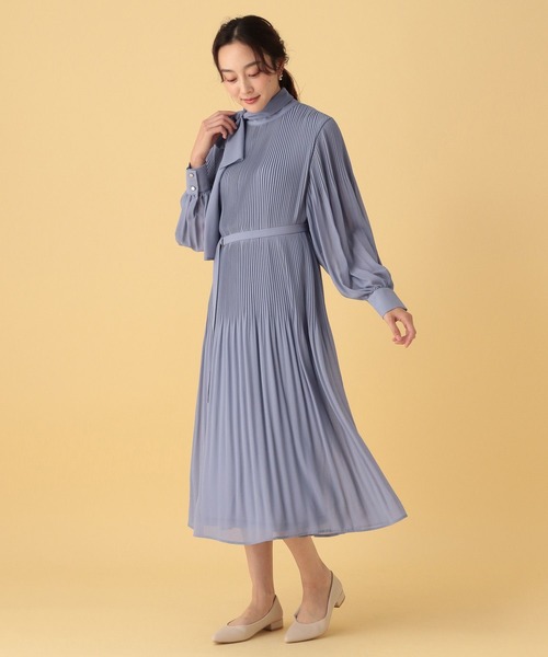 Elura（エルーラ）の「≪入卒/セレモニー/通勤≫プリーツワンピース/603869（ワンピース・レディース・ライトブルー/ネイビー・LARGE/MEDIUM）」の2枚目の写真