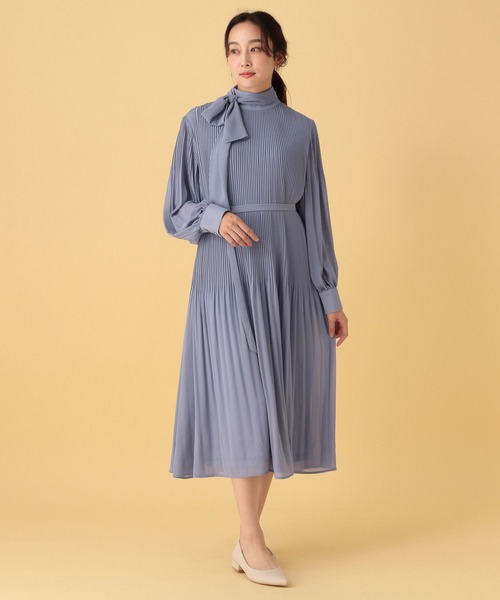 Elura（エルーラ）の「≪入卒/セレモニー/通勤≫プリーツワンピース/603869（ワンピース・レディース・ライトブルー/ネイビー・LARGE/MEDIUM）」の6枚目の写真